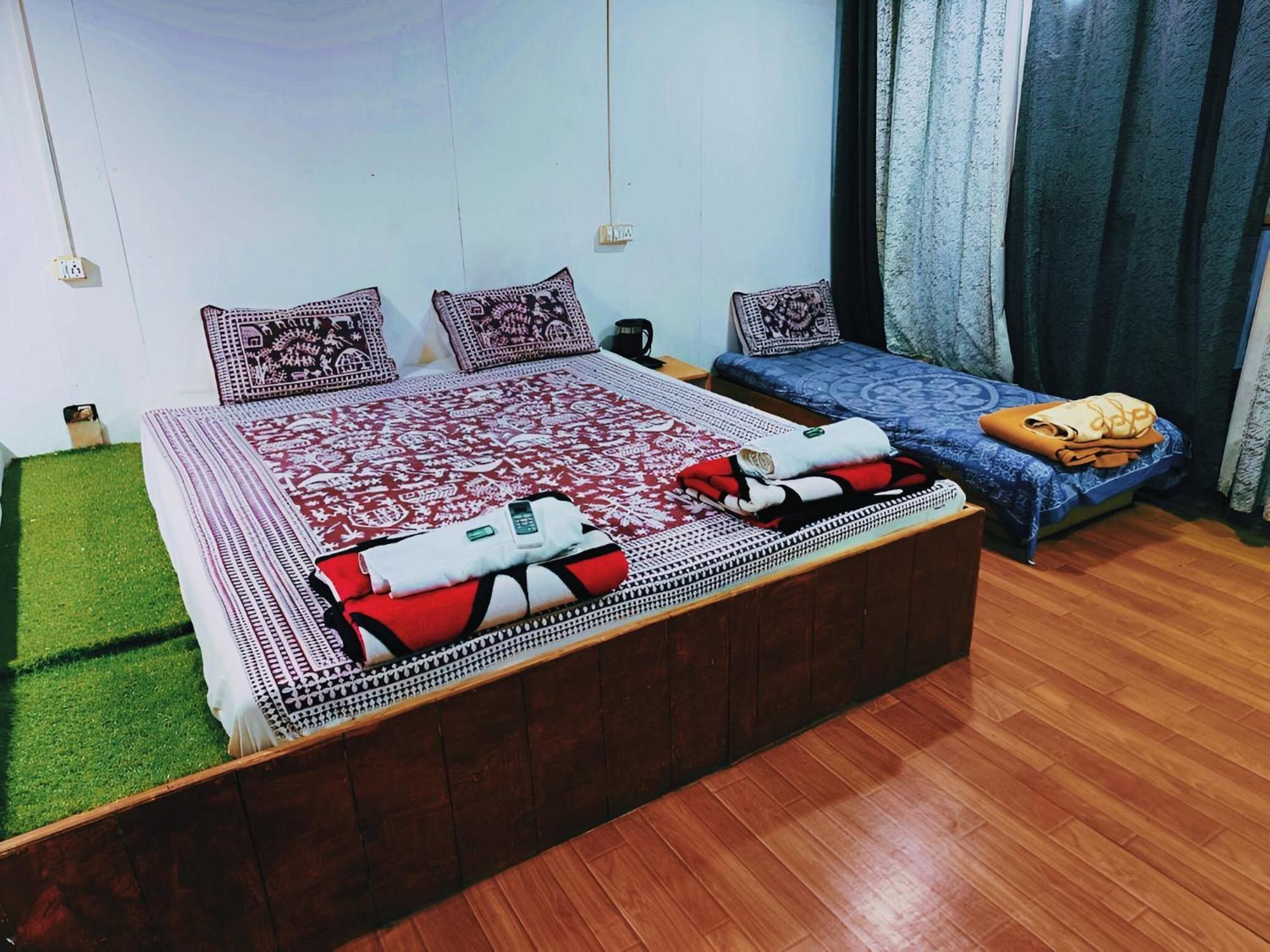 Forrest Homestay Villa Bhor Buitenkant foto