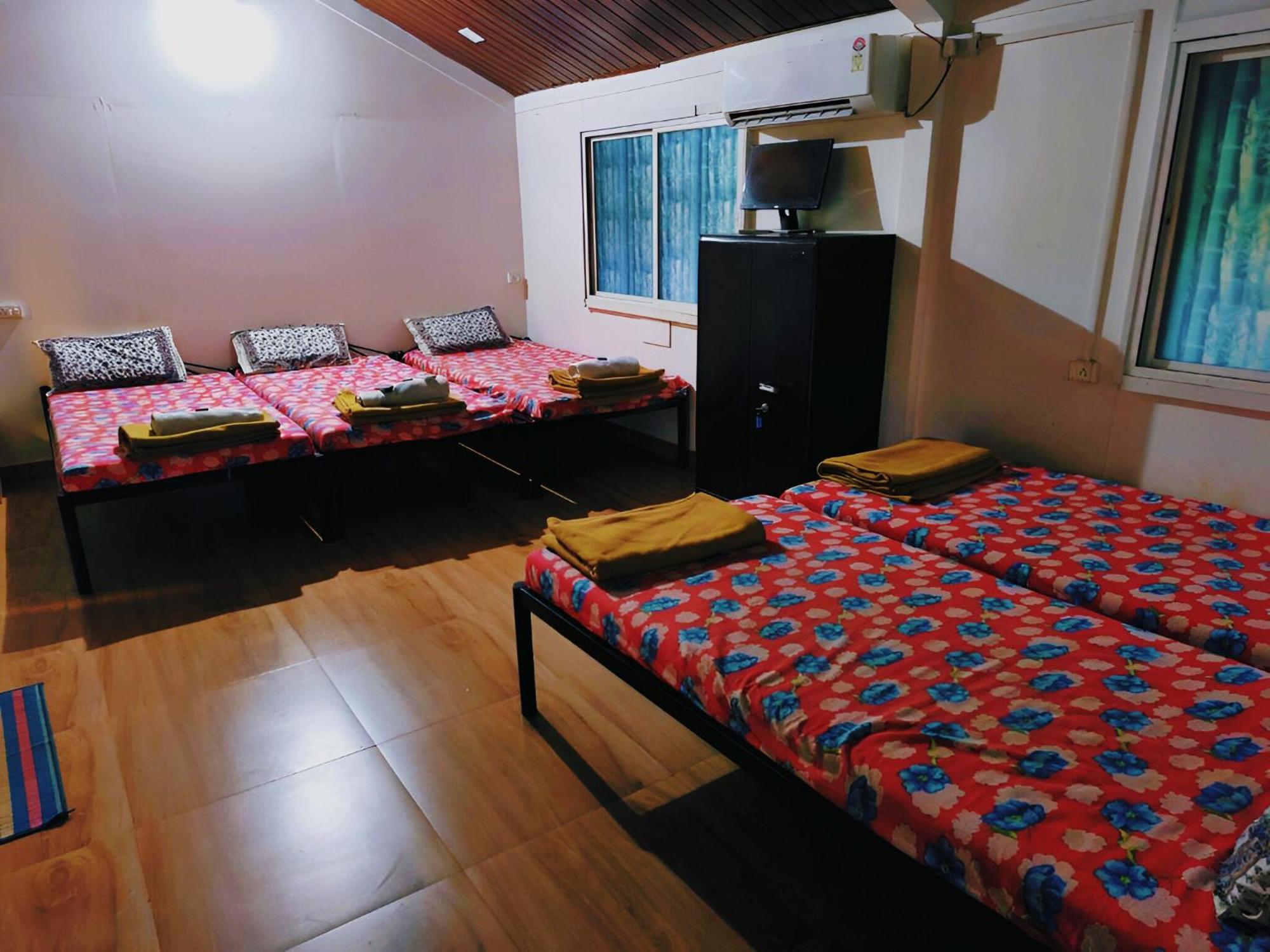 Forrest Homestay Villa Bhor Buitenkant foto